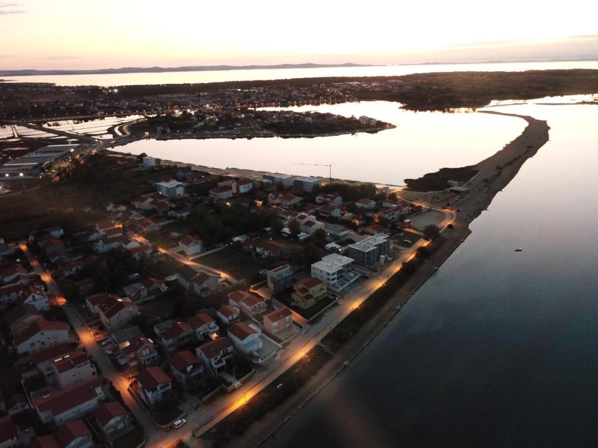 Apartment Lea Nin Buitenkant foto