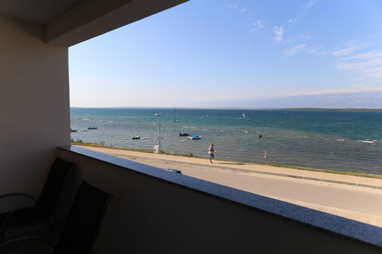 Apartment Lea Nin Buitenkant foto
