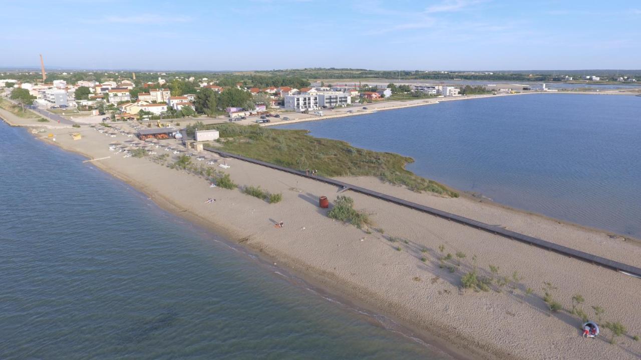 Apartment Lea Nin Buitenkant foto