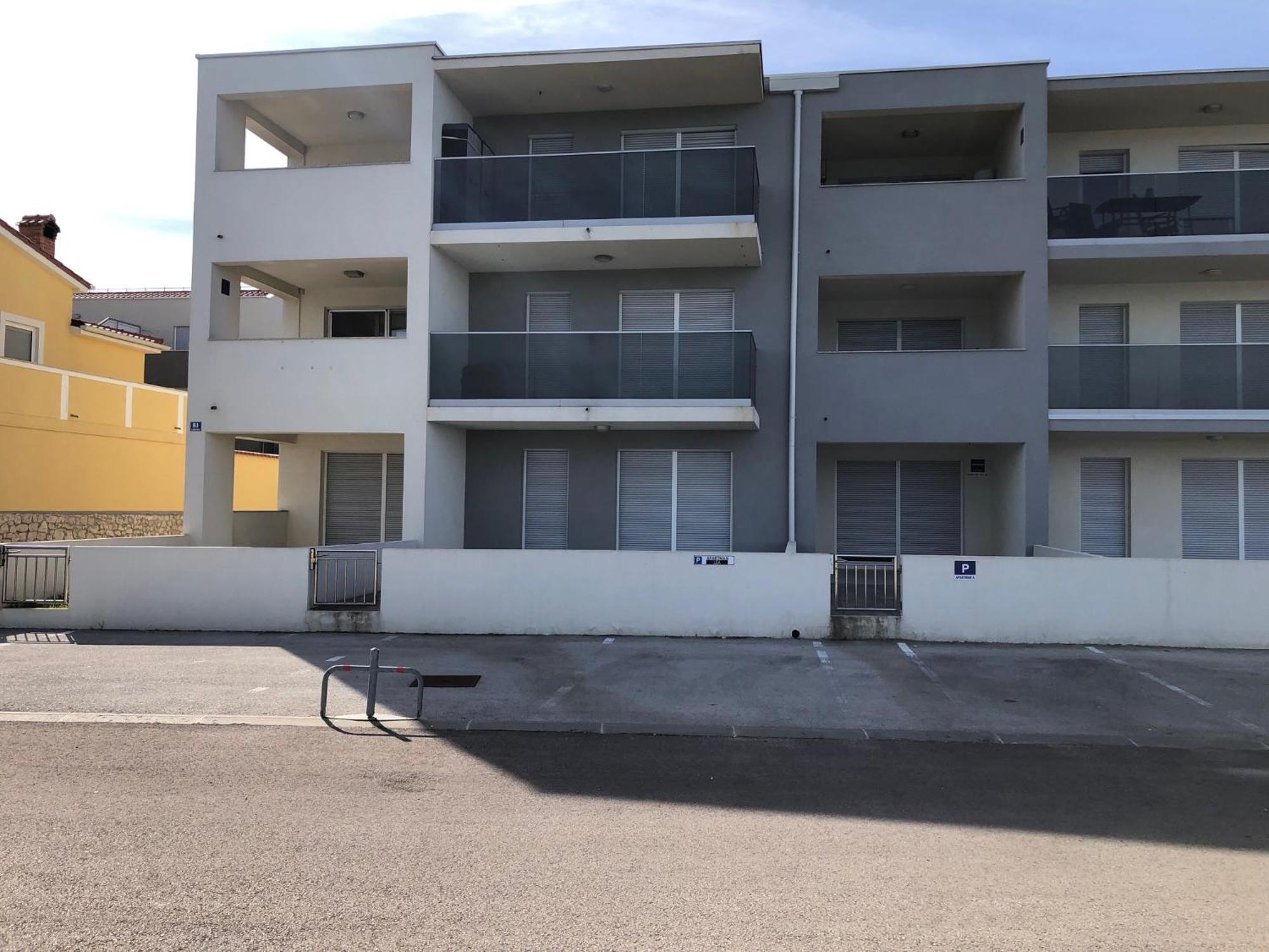 Apartment Lea Nin Buitenkant foto