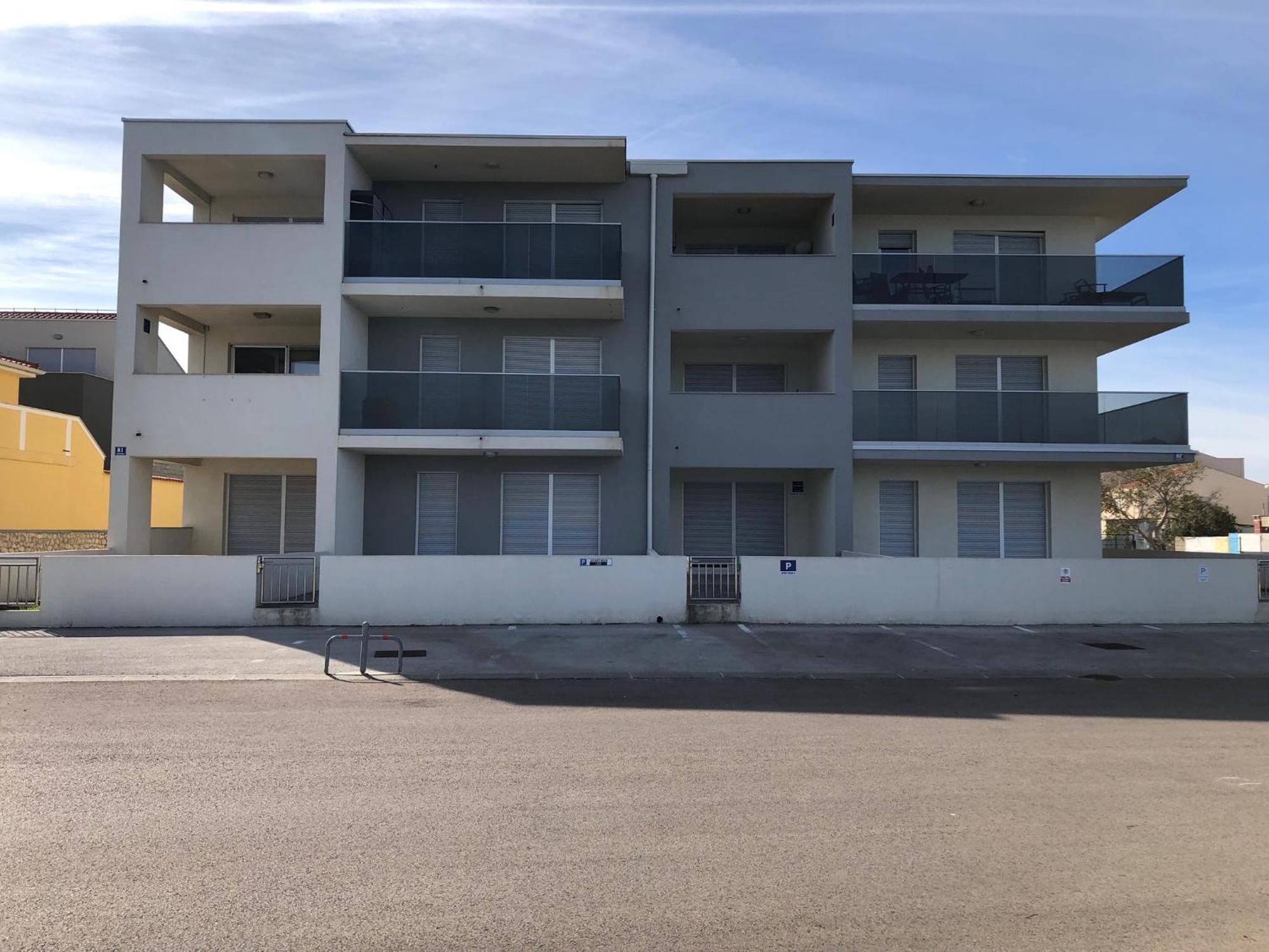 Apartment Lea Nin Buitenkant foto